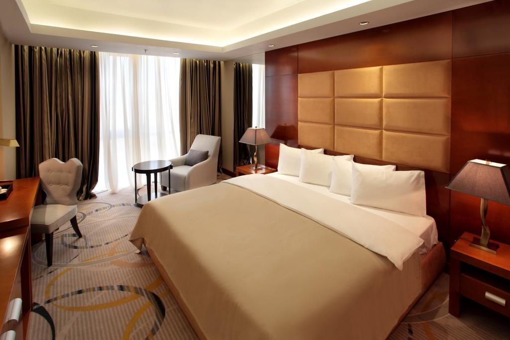 Royal Plaza Hotel And Casino Kapchagay Room photo